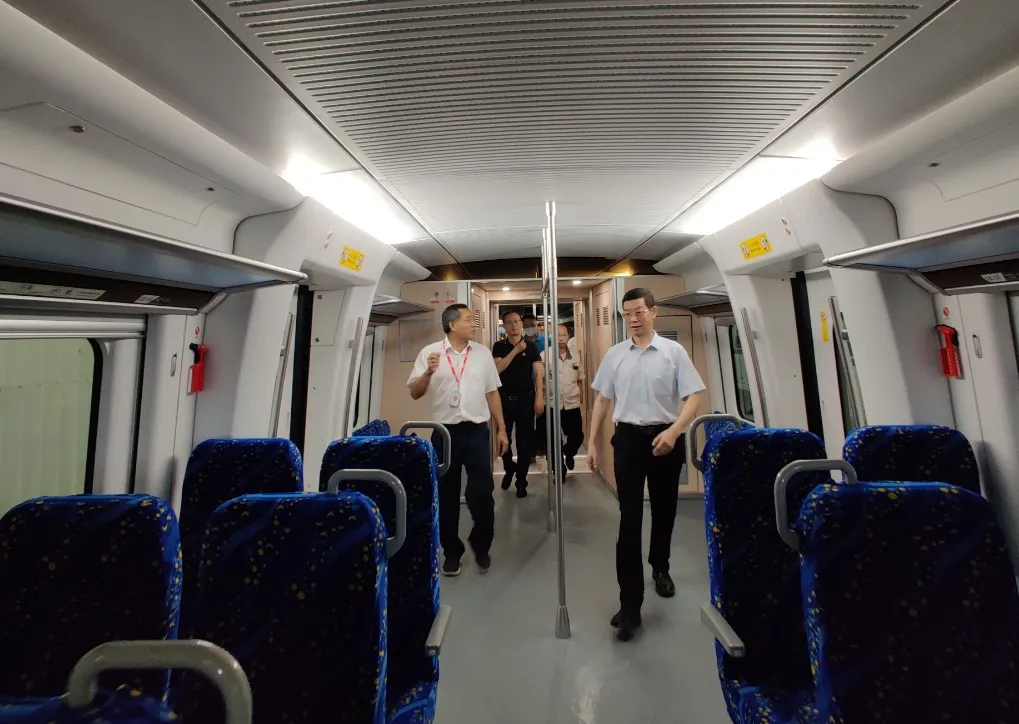 珠海機(jī)場城際：首列CRH6A型動車組車輛順利交接